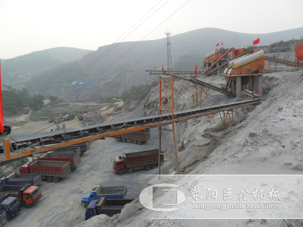 時(shí)產(chǎn)1000噸砂石生產(chǎn)線現(xiàn)場(chǎng)